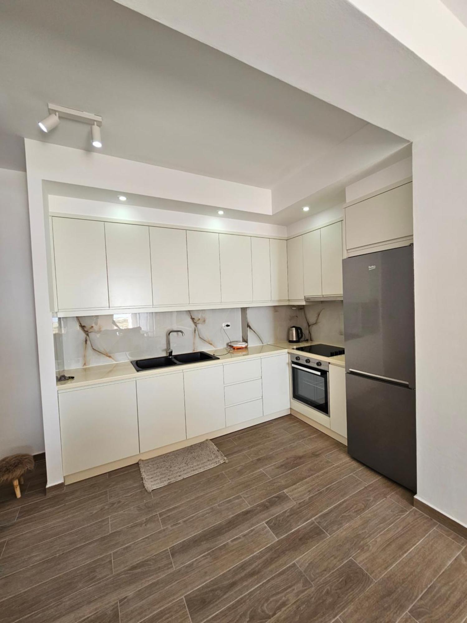Sea & Sun Apartment Vlore Exterior photo