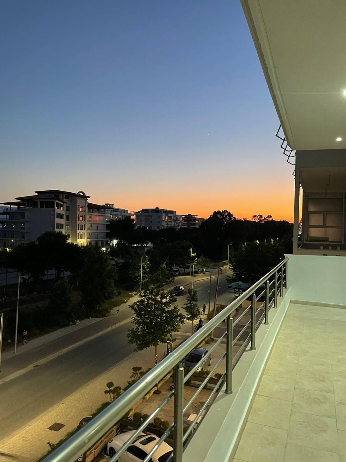Sea & Sun Apartment Vlore Exterior photo